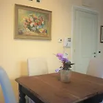 A 20 Mt Dal Mare Con Ombrellone E Sdraio In Lägenhet *