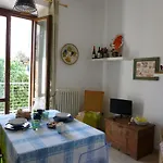 A 20 Mt Dal Mare Con Ombrellone E Sdraio In Lägenhet *