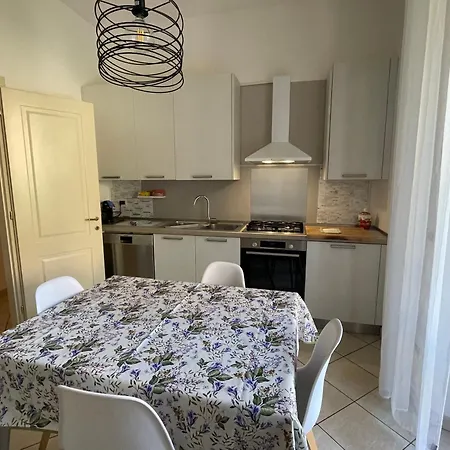 A 20 Mt Dal Mare Con Ombrellone E Sdraio In Appartement Castiglioncello