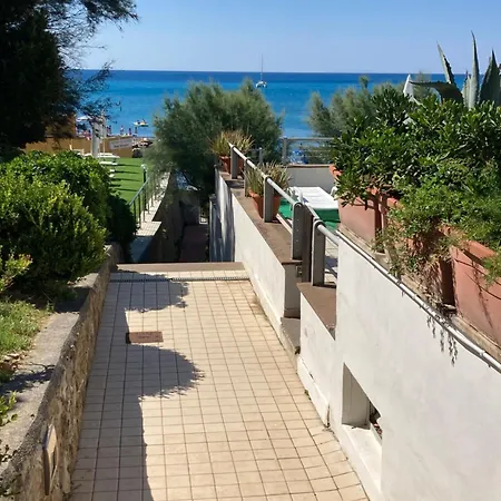 Appartement A 20 Mt Dal Mare Con Ombrellone E Sdraio In Castiglioncello