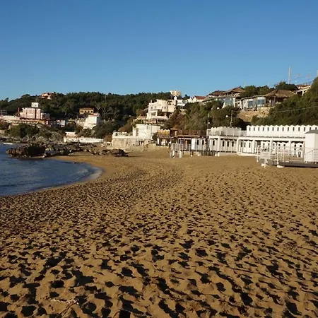Apartment A 20 Mt Dal Mare Con Ombrellone E Sdraio In Spiaggia